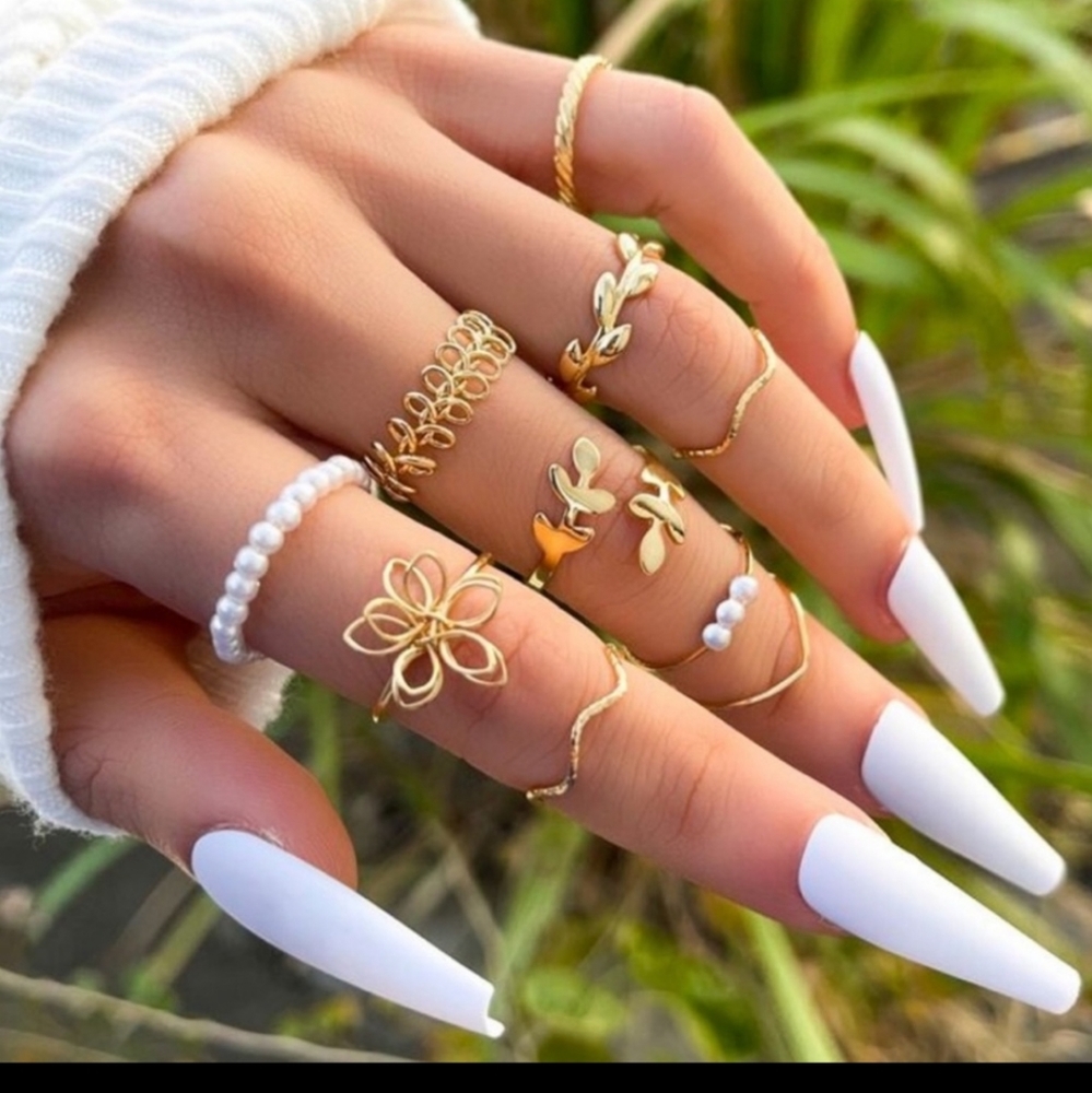 Gold Floral Pearl Mix 10 Piece Ring Set